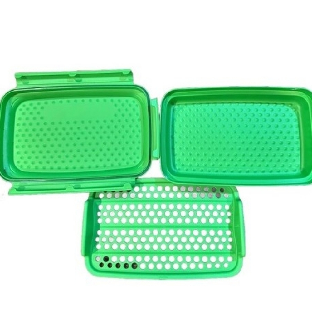 GREEN Tupperware Click & Shake - Picture 2 of 2